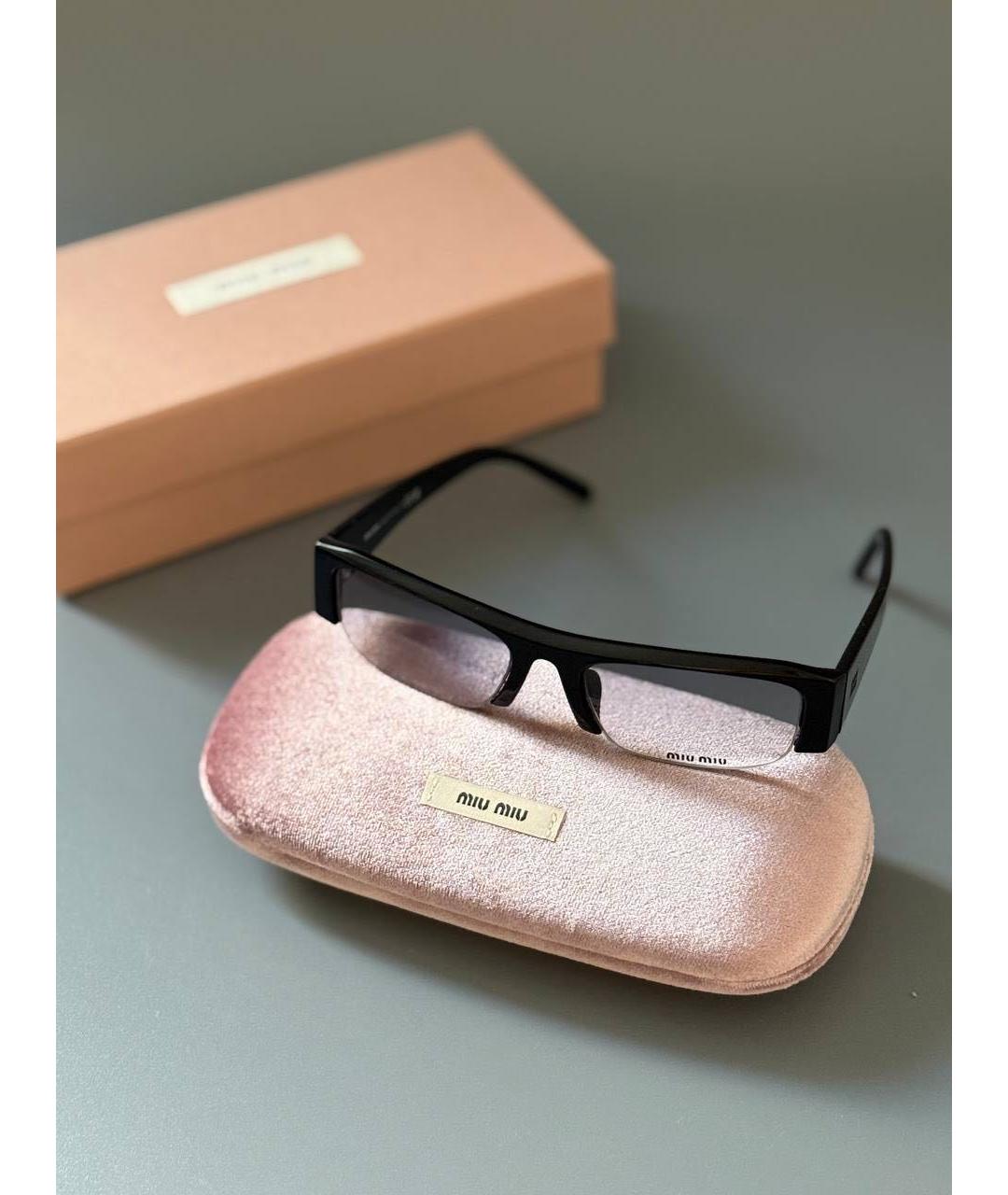 MIU MIU Черные пластиковые солнцезащитные очки, фото 7