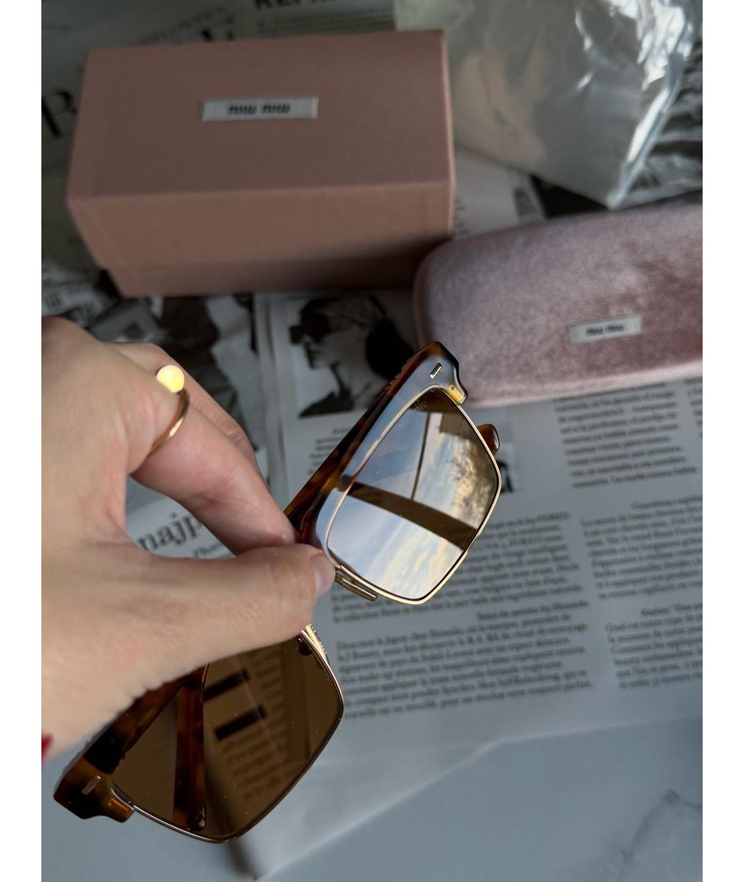 MIU MIU Коричневые пластиковые солнцезащитные очки, фото 3