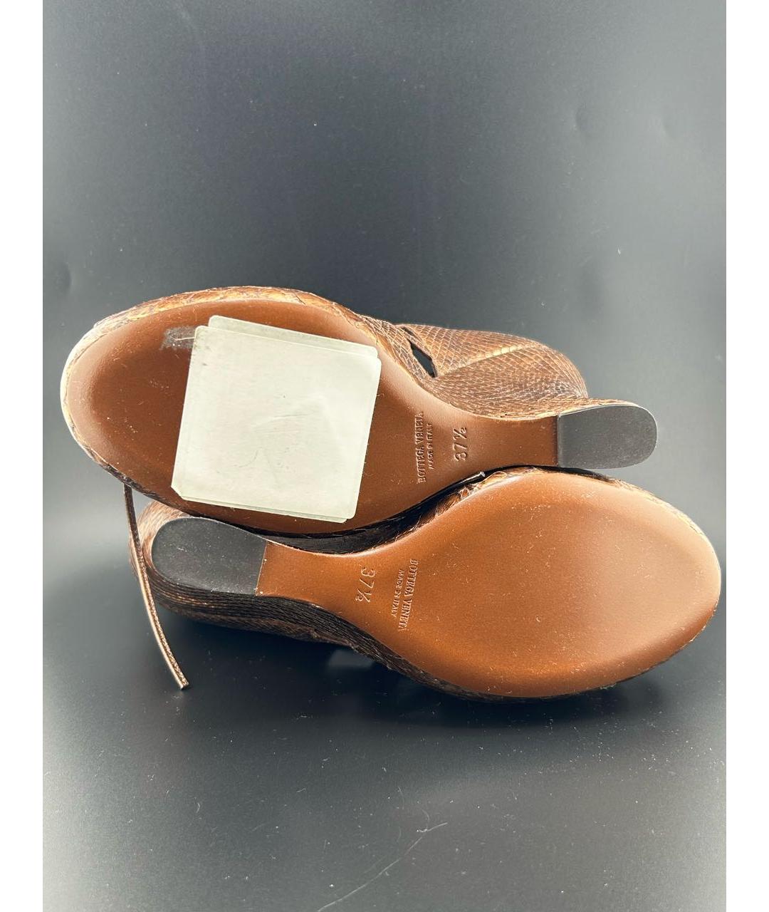 BOTTEGA VENETA Коричневые кожаные босоножки, фото 5