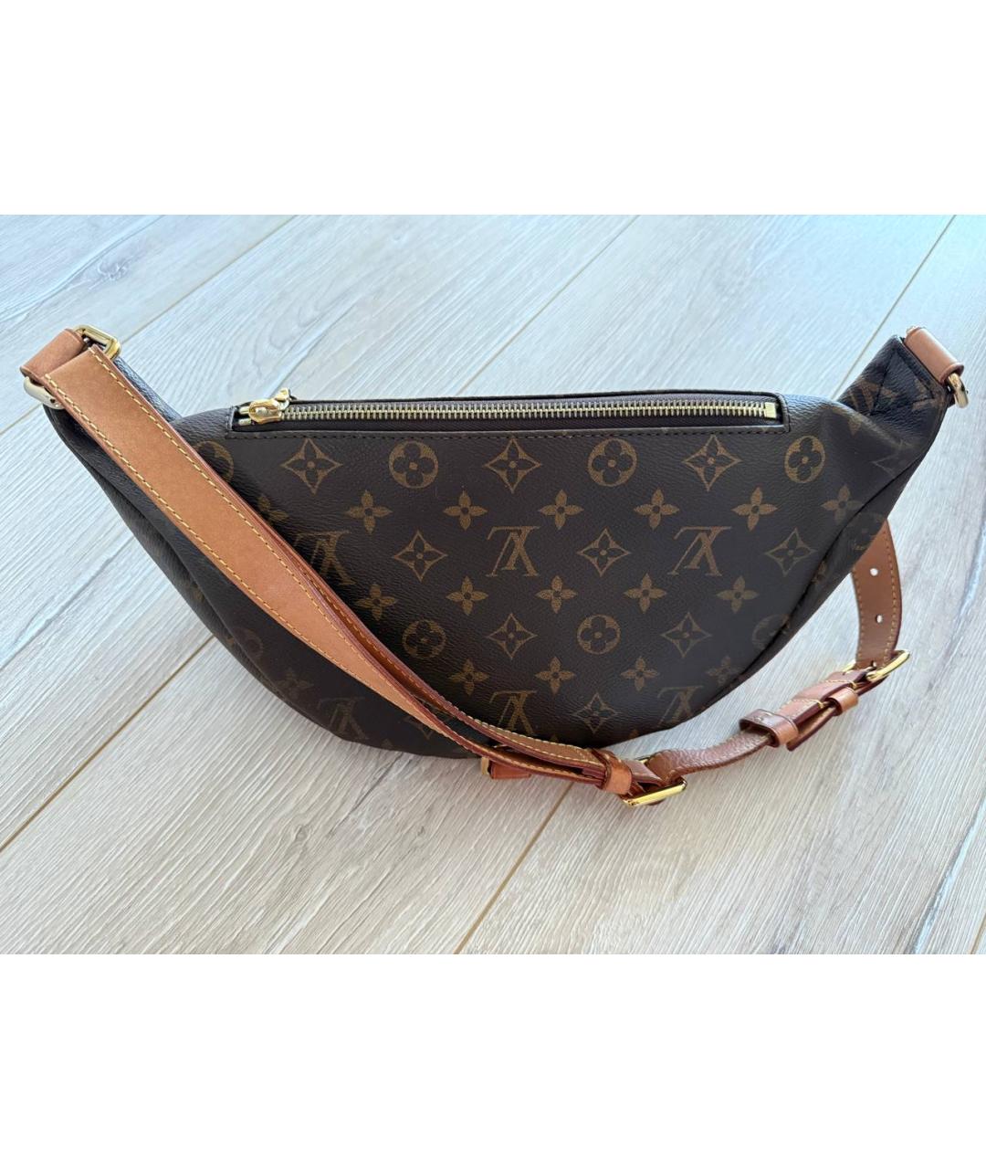 LOUIS VUITTON Коричневая поясная сумка, фото 2