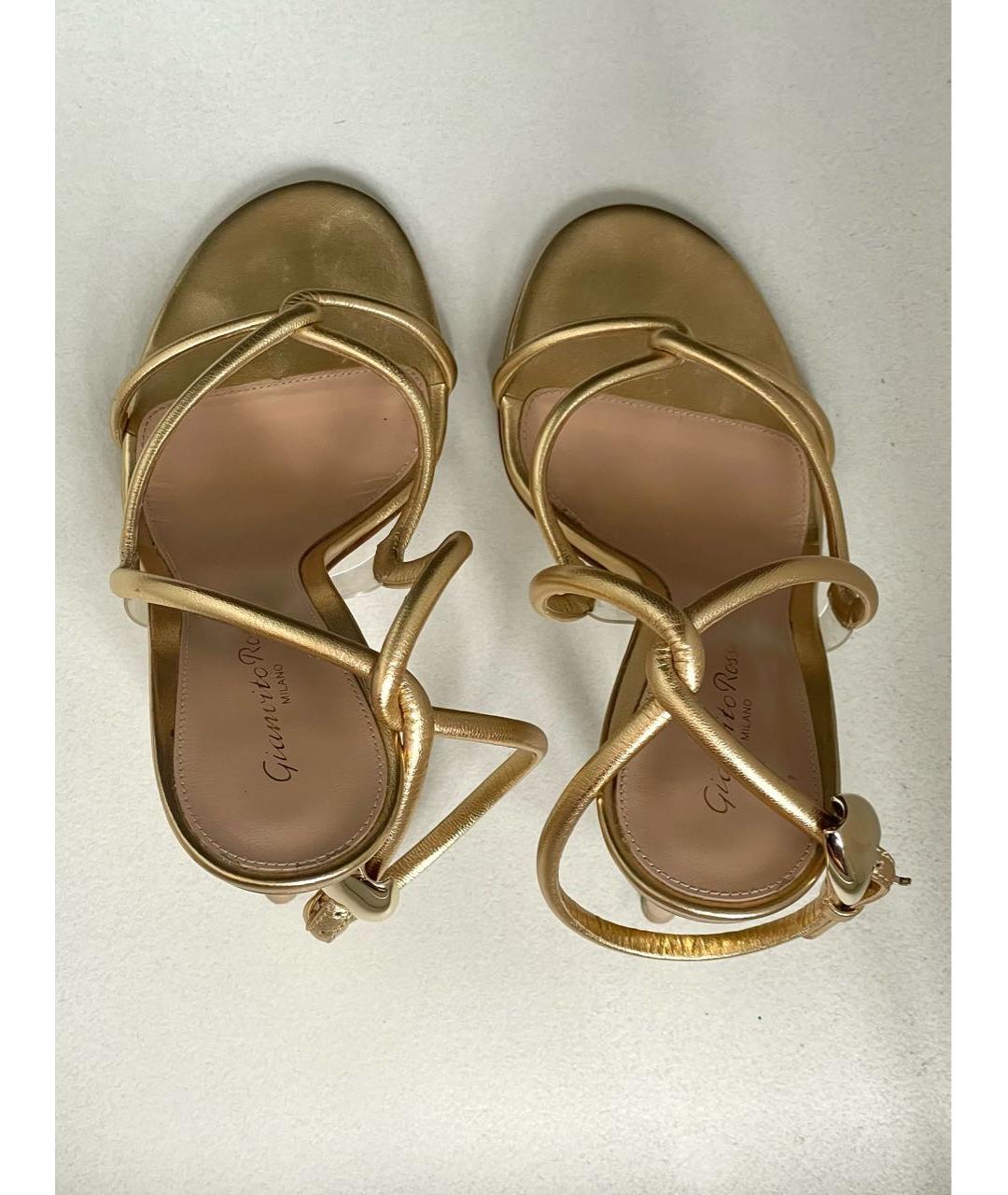 GIANVITO ROSSI Золотые кожаные босоножки, фото 3