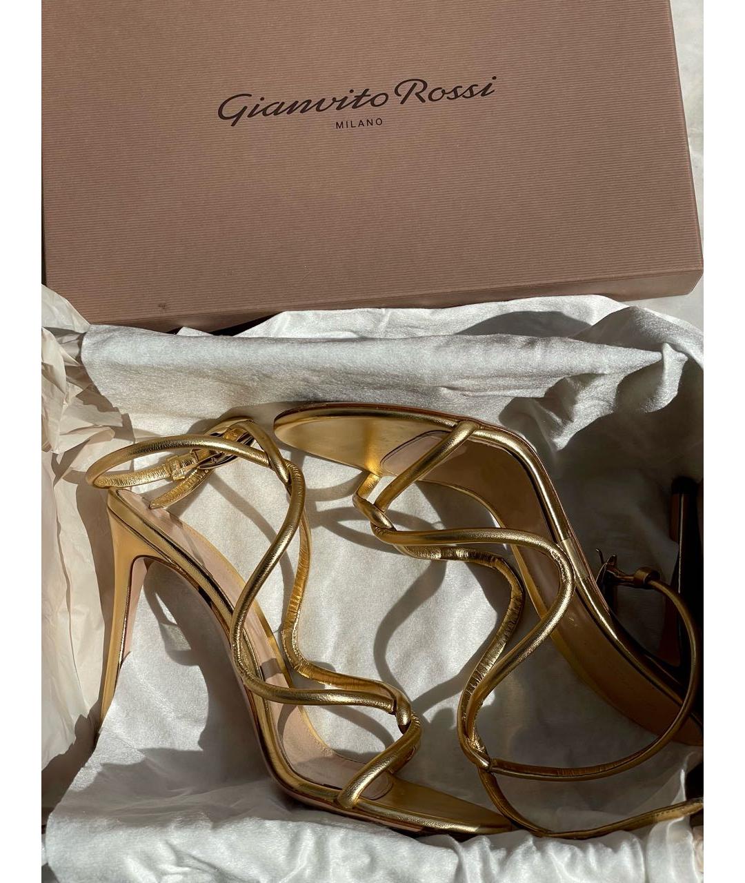GIANVITO ROSSI Золотые кожаные босоножки, фото 9