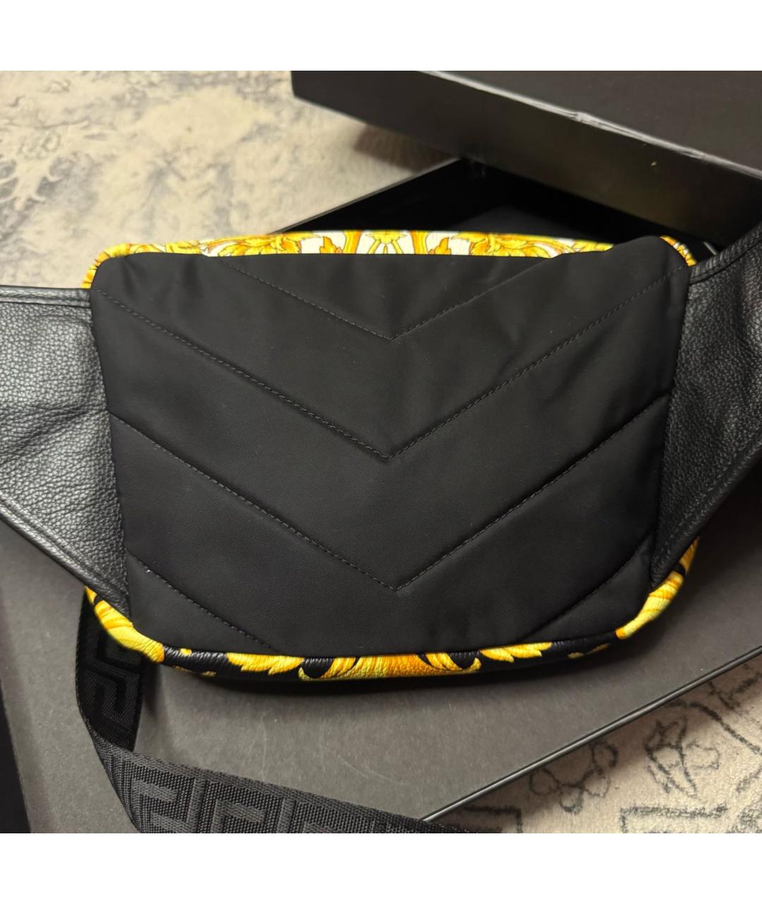 VERSACE Черная кожаная поясная сумка, фото 6