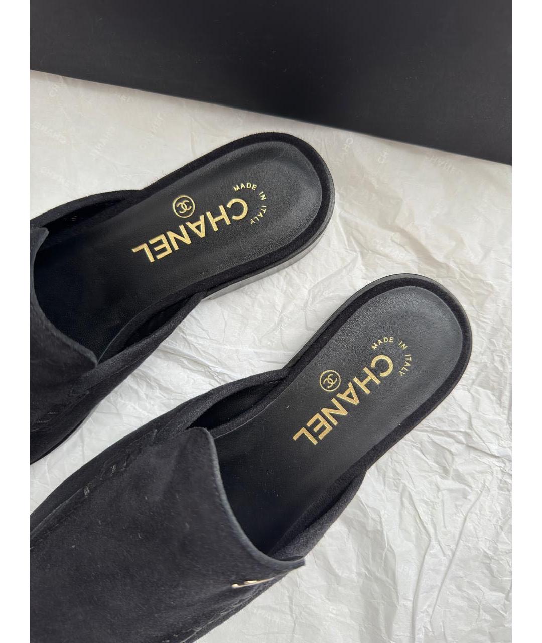 CHANEL Черные замшевые мюли, фото 4