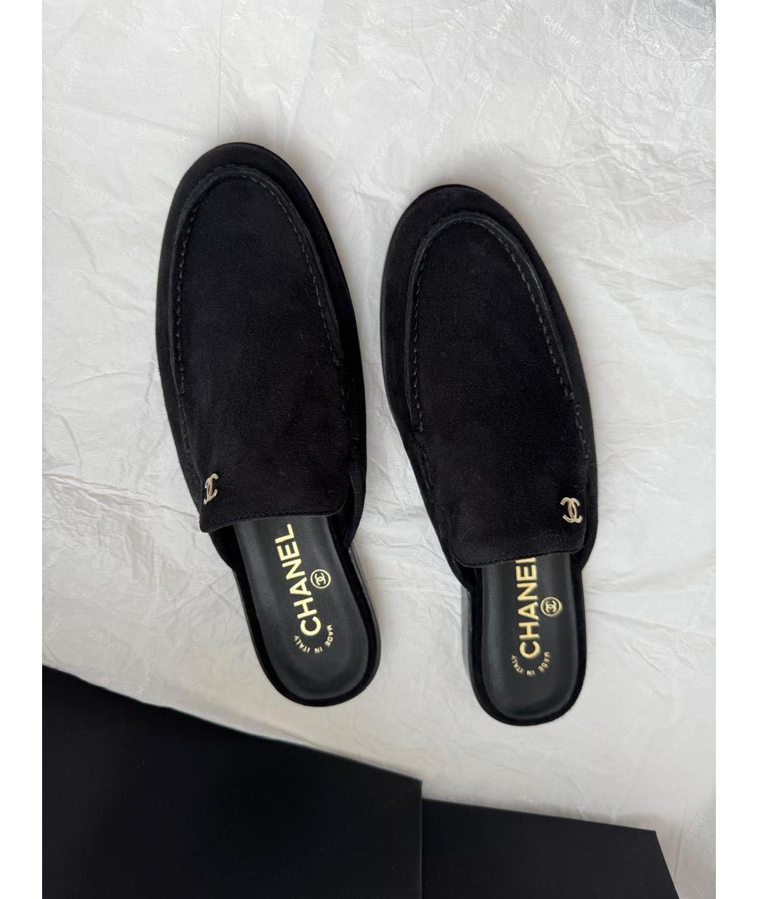 CHANEL Черные замшевые мюли, фото 3