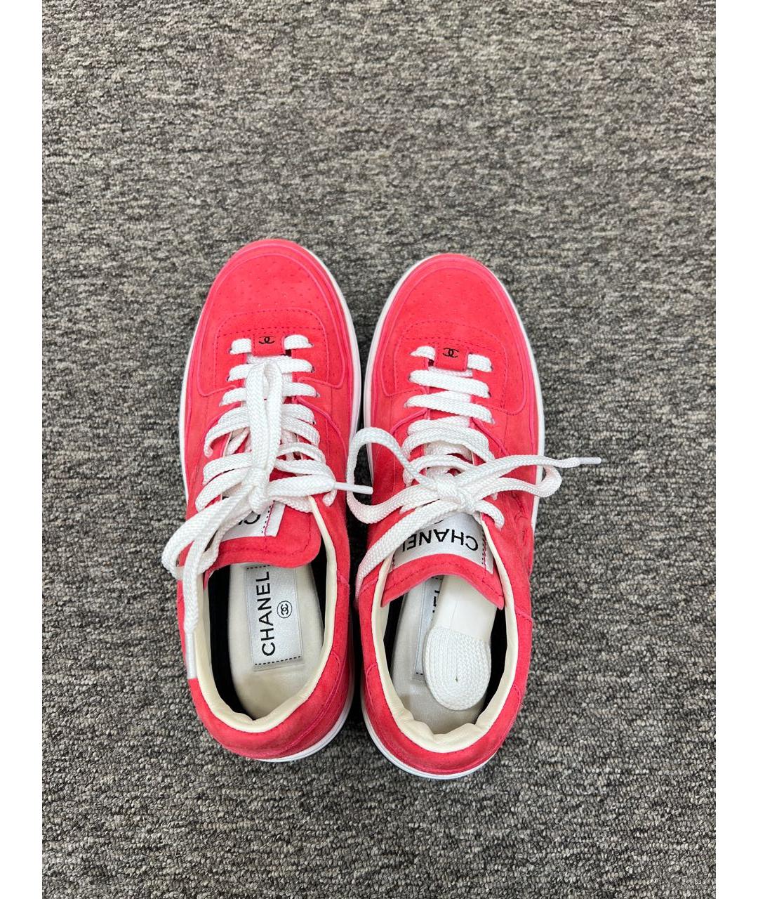 CHANEL Коралловые замшевые кеды, фото 3