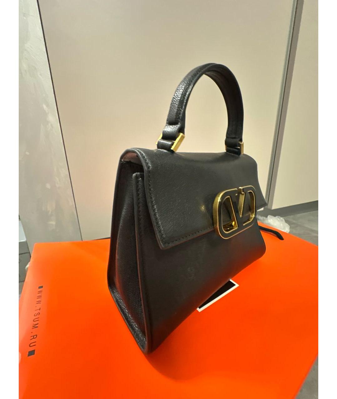 VALENTINO Черная кожаная сумка с короткими ручками, фото 2