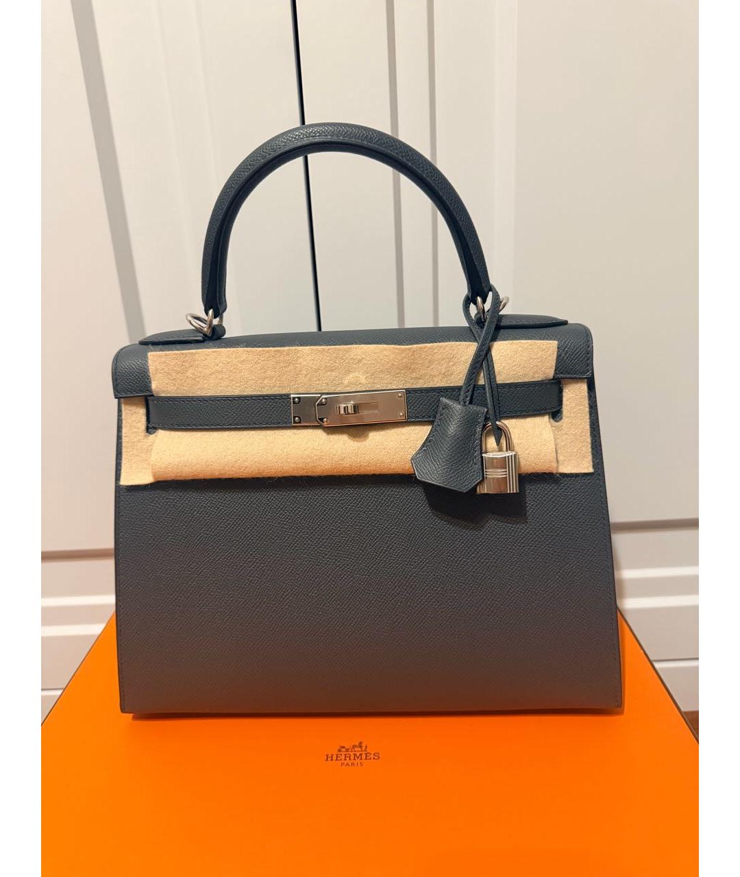 HERMES Серая кожаная сумка с короткими ручками, фото 4