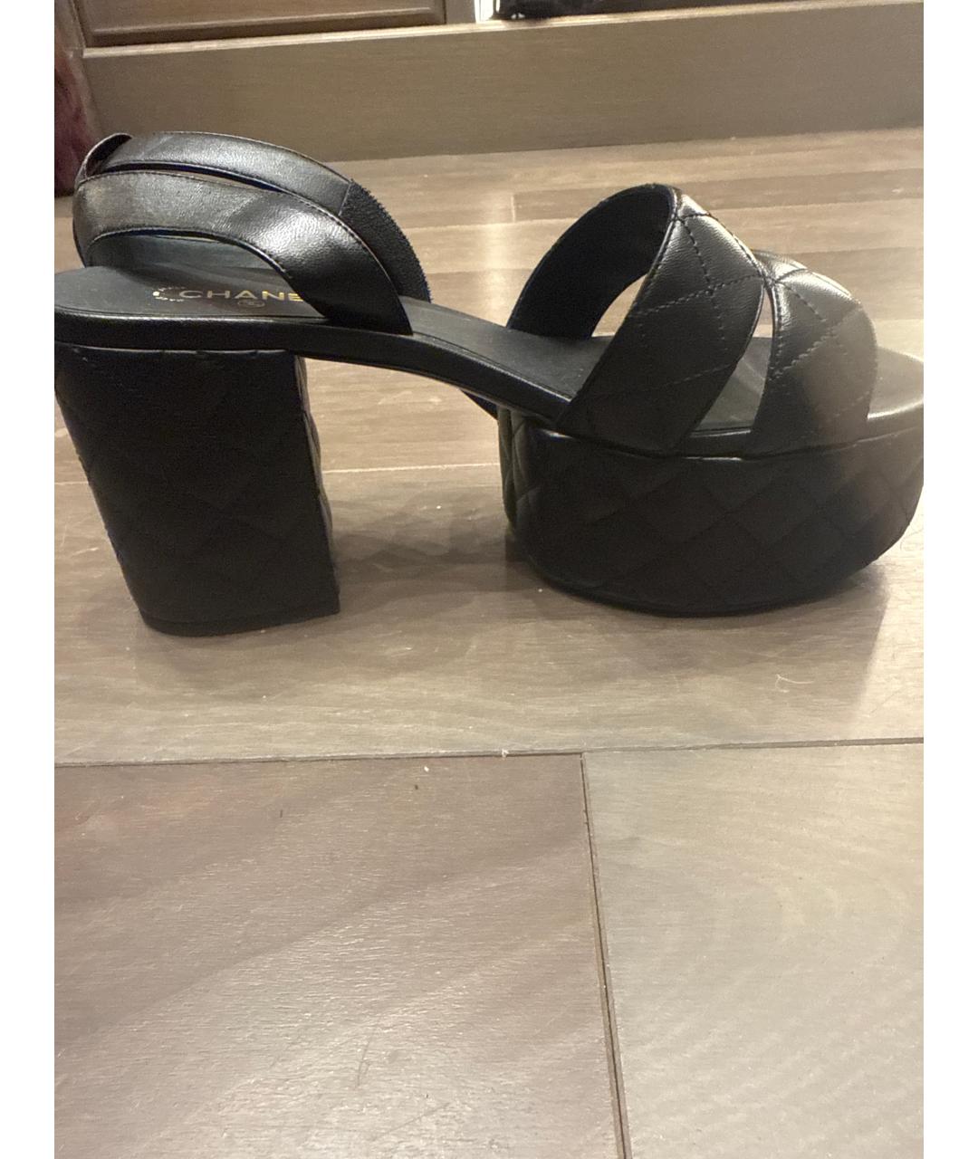 CHANEL Черные кожаные босоножки, фото 2