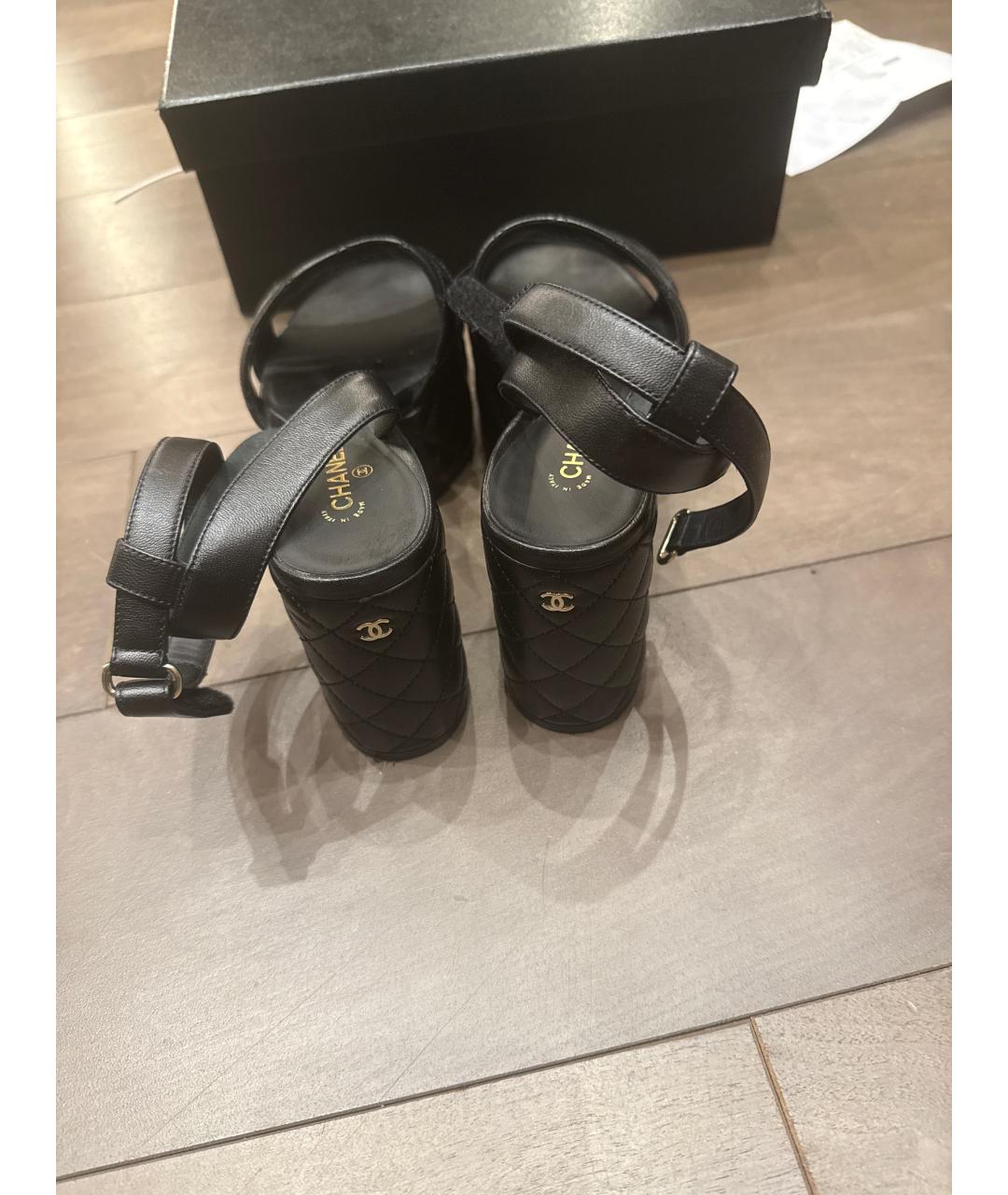 CHANEL Черные кожаные босоножки, фото 5