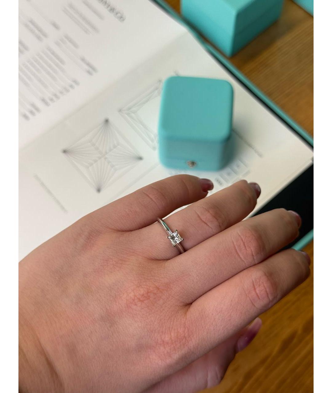 TIFFANY&CO Белое платиновое кольцо, фото 7