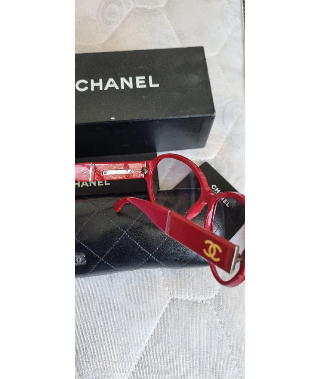 CHANEL Красные пластиковые солнцезащитные очки, фото 6