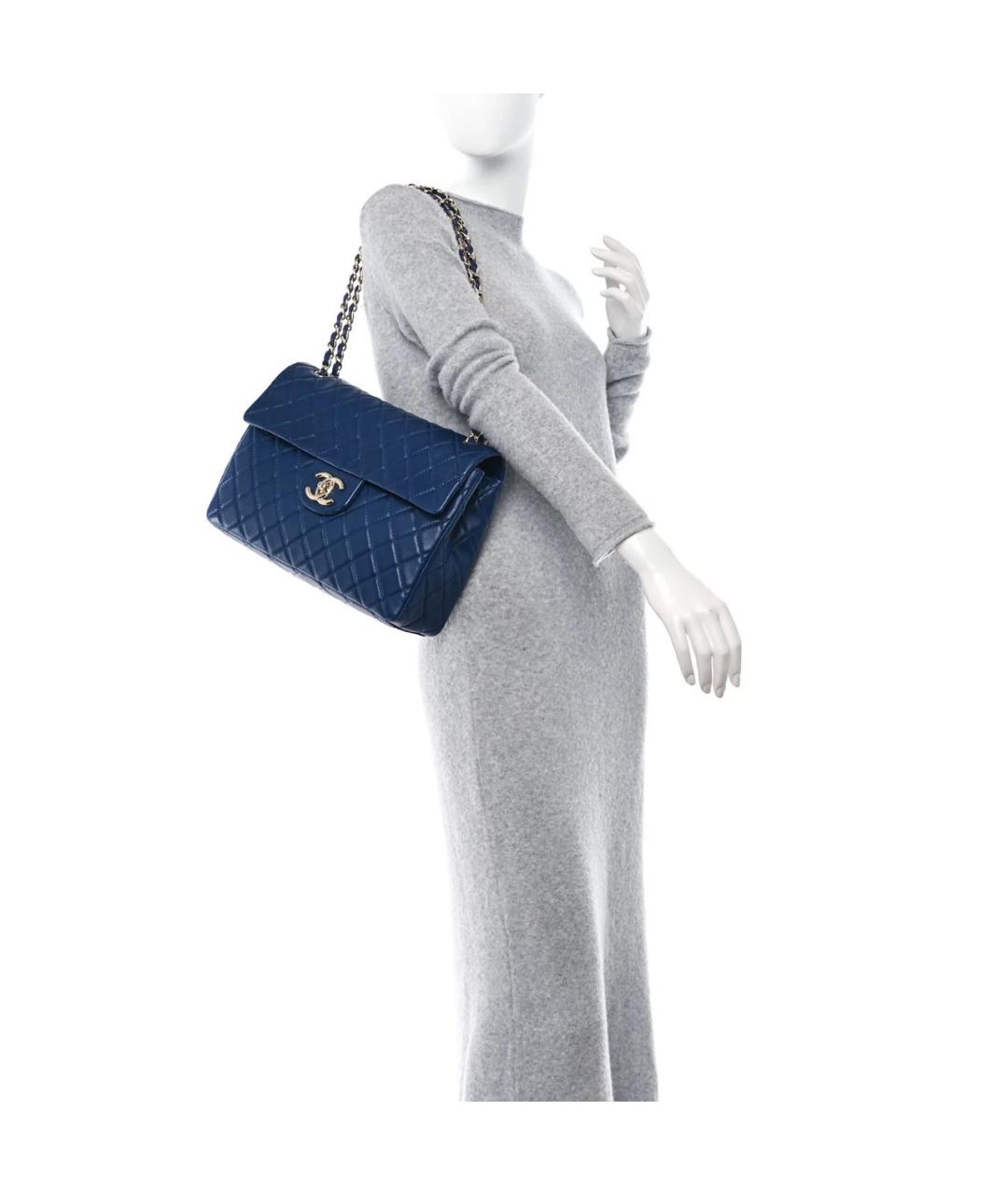 CHANEL Темно-синяя кожаная сумка через плечо, фото 3