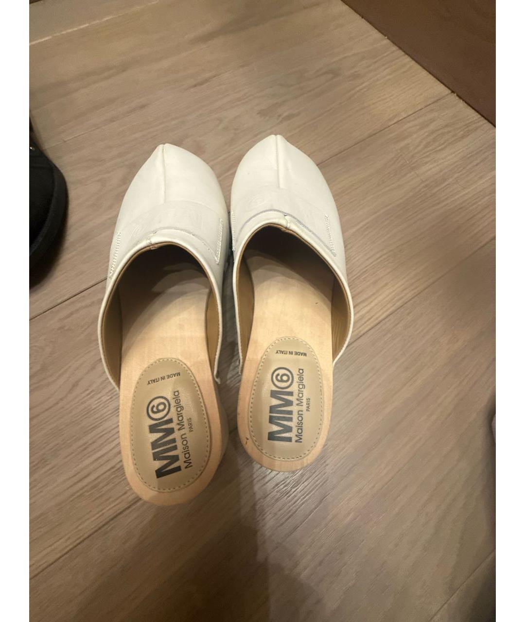 MM6 MAISON MARGIELA Белые кожаные сандалии и шлепанцы, фото 3