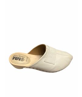 MM6 MAISON MARGIELA Сандалии и шлепанцы