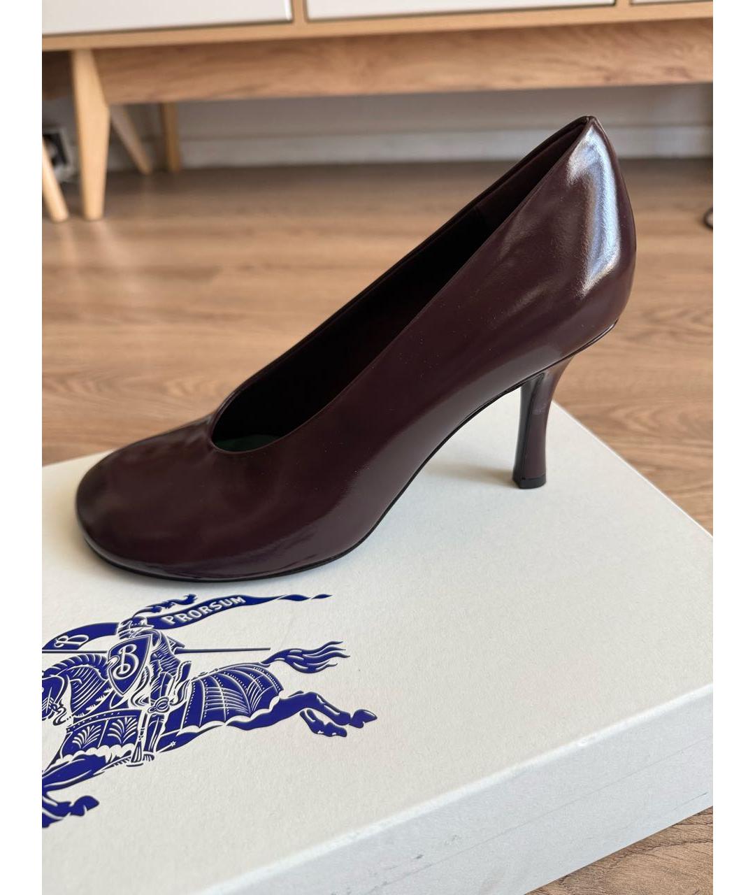 BURBERRY Бордовые туфли из лакированной кожи, фото 9