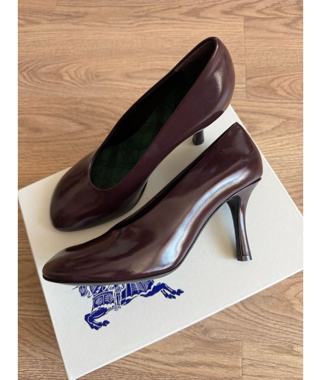 BURBERRY Бордовые туфли из лакированной кожи, фото 3