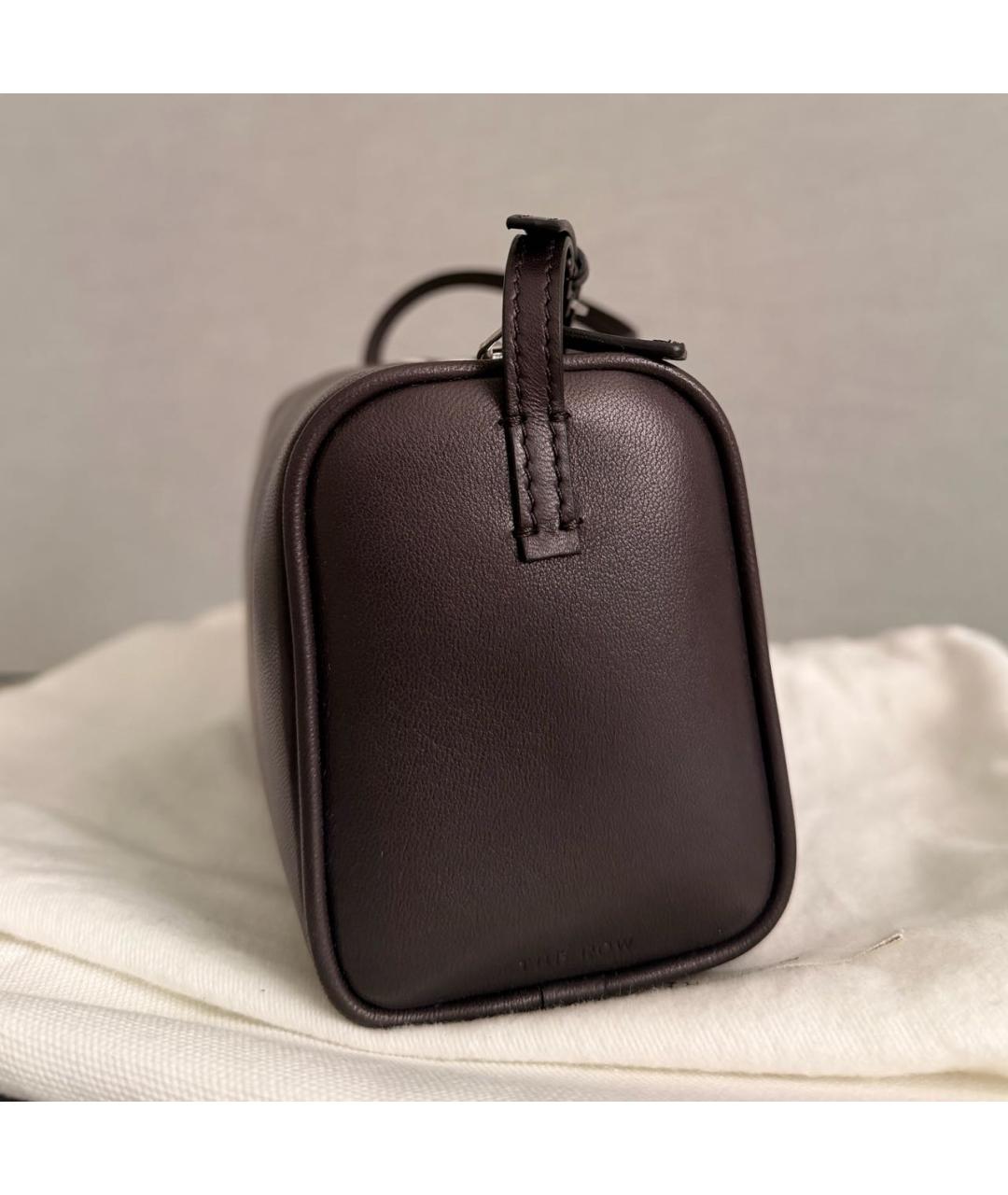 THE ROW Коричневая кожаная сумка с короткими ручками, фото 5