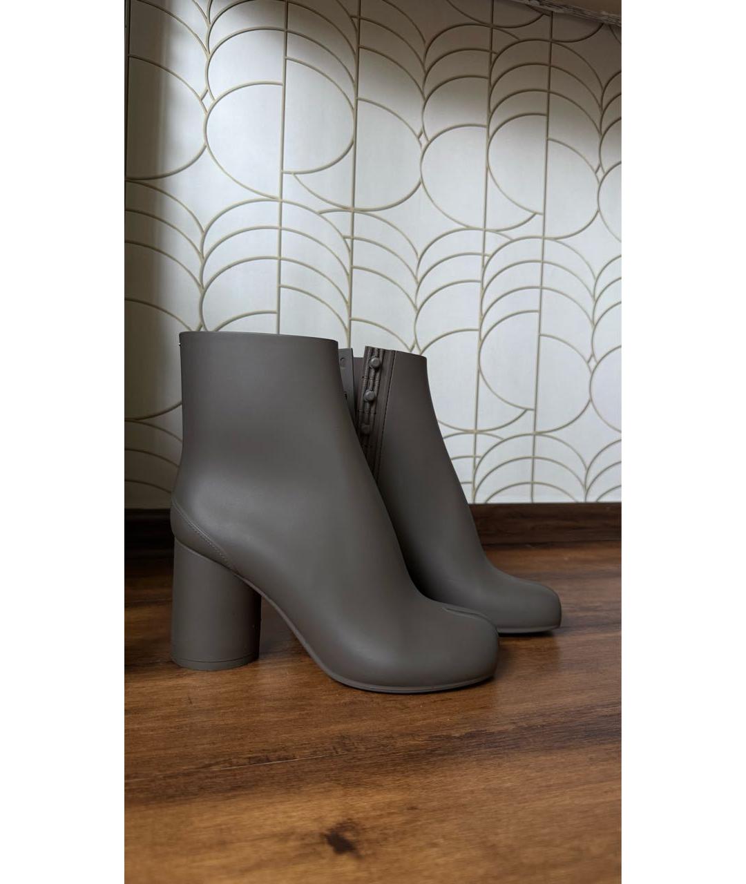 MAISON MARGIELA Антрацитовые резиновые ботильоны, фото 8