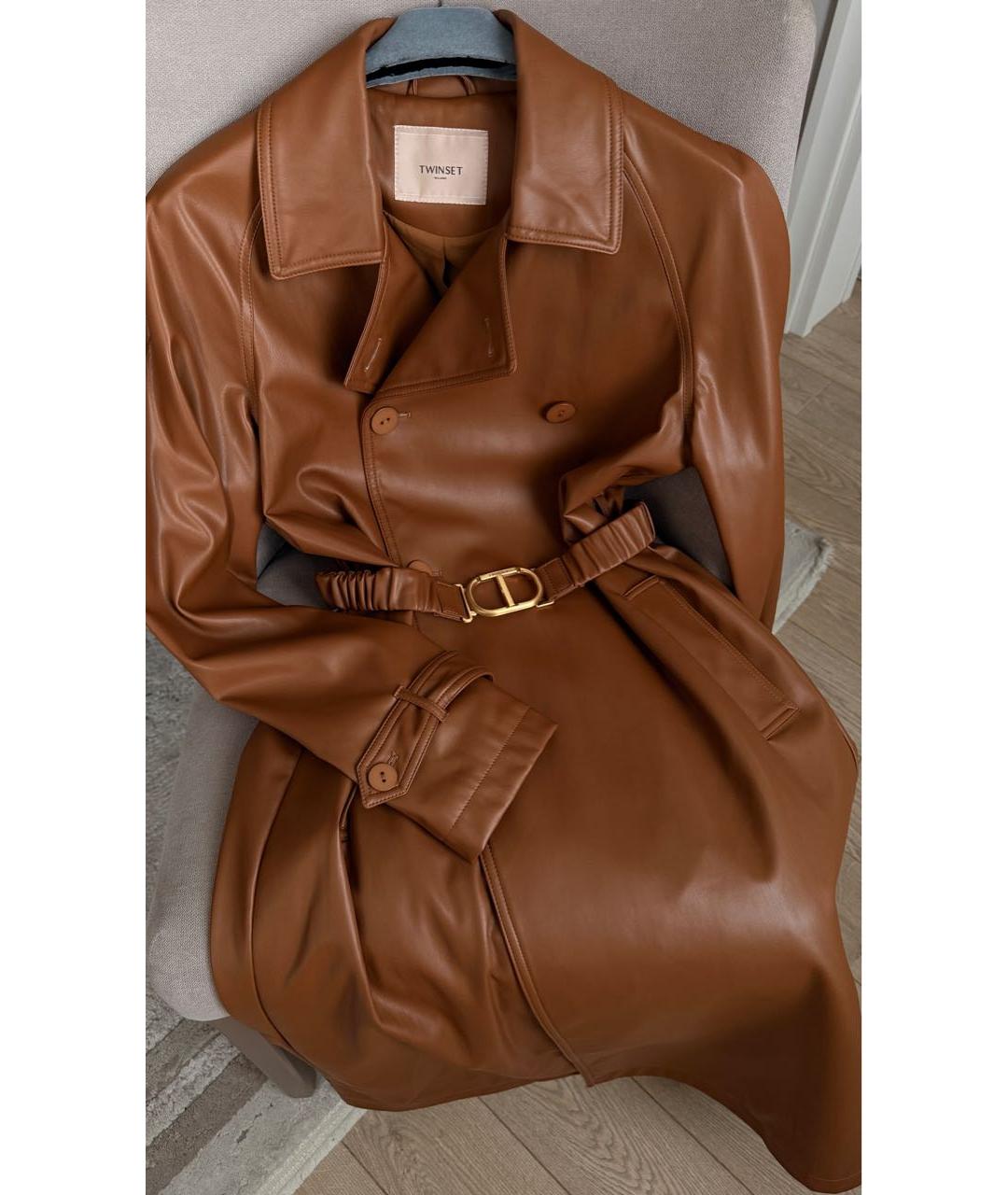 TWIN-SET Коричневый полиуретановый тренч/плащ, фото 3