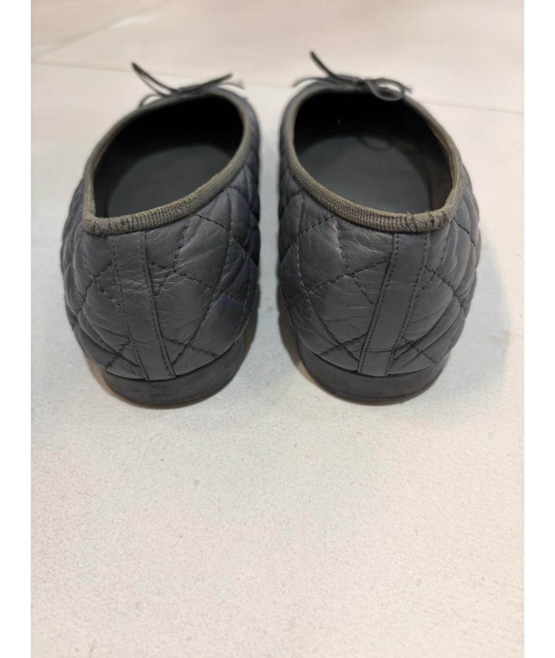 CHANEL Серые кожаные балетки, фото 5