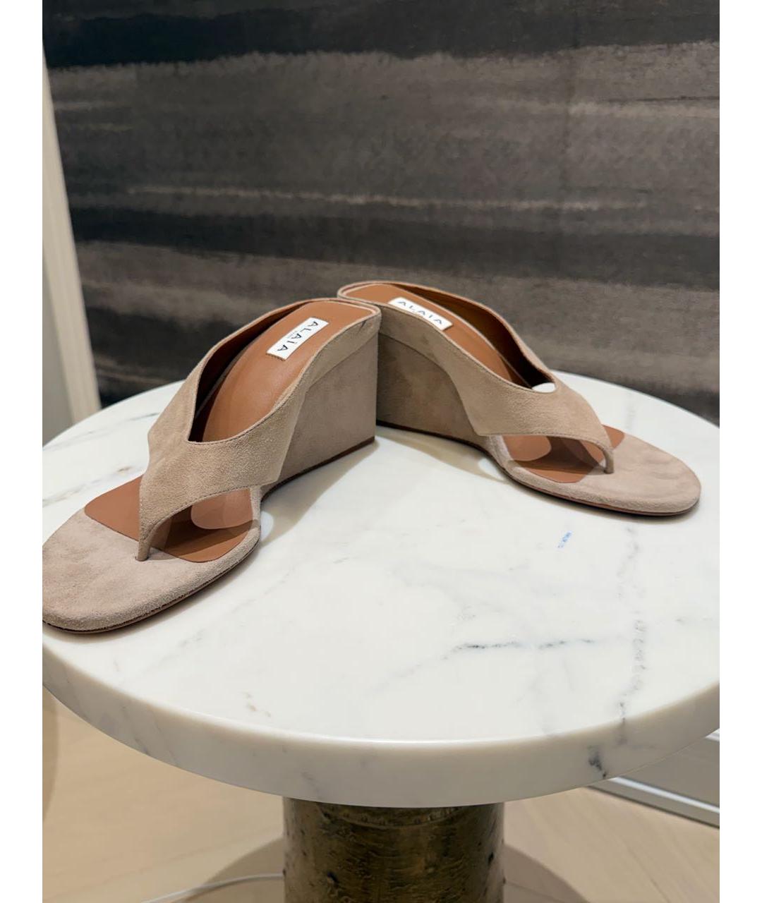 ALAIA Бежевые замшевые мюли, фото 6