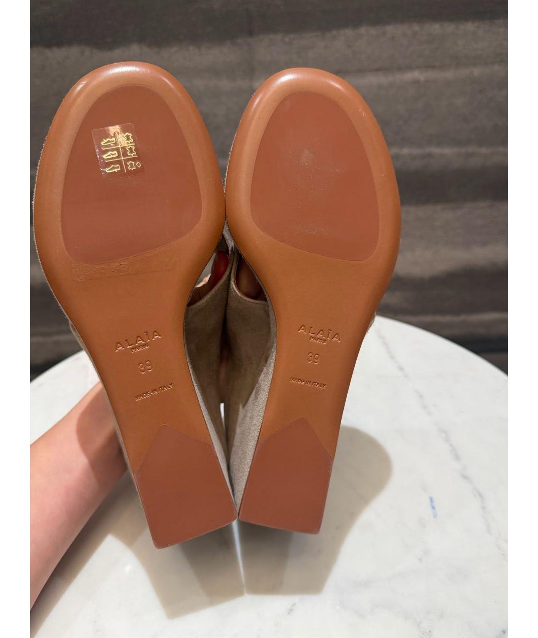 ALAIA Бежевые замшевые мюли, фото 5