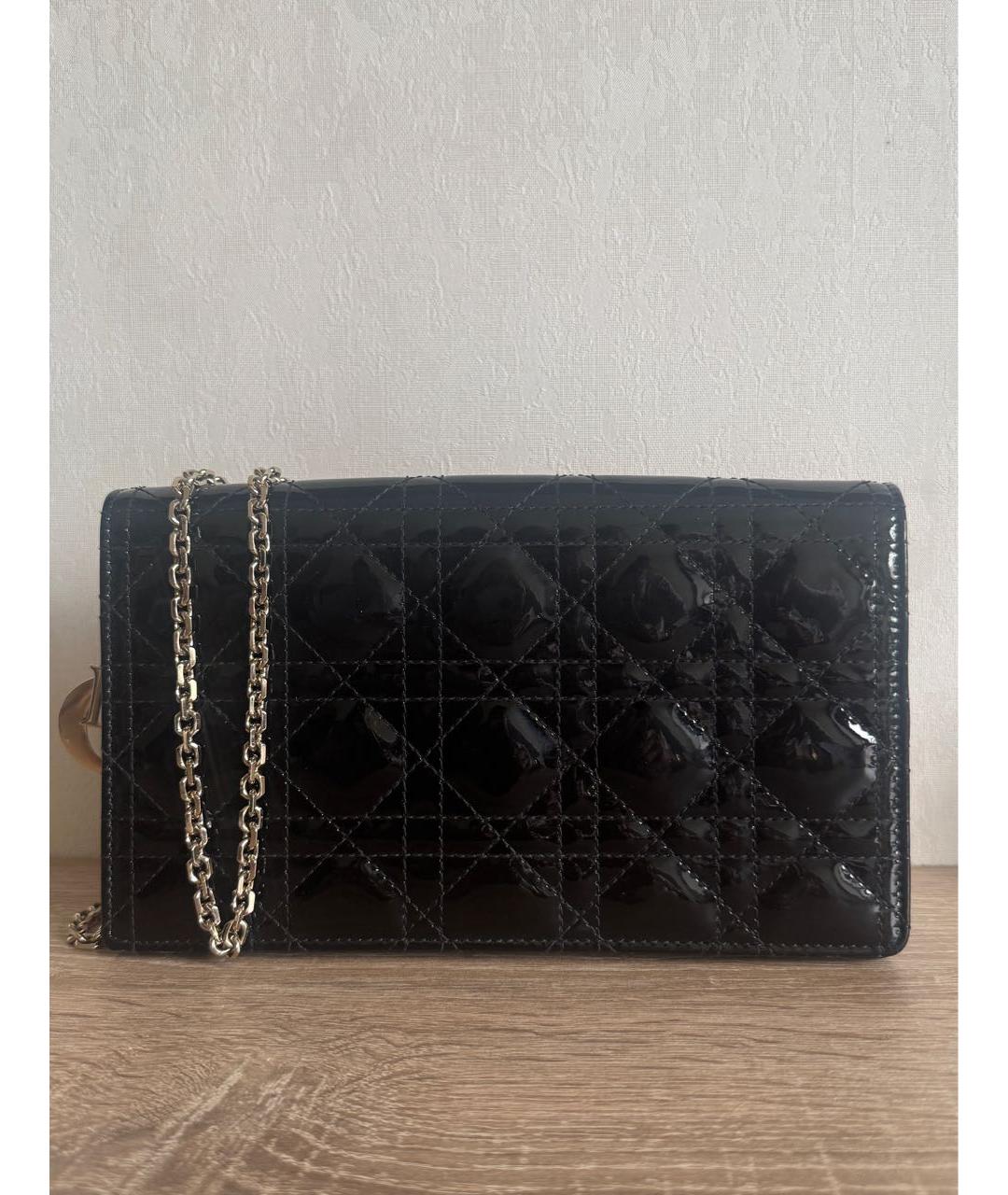 CHRISTIAN DIOR Черная сумка через плечо из лакированной кожи, фото 8