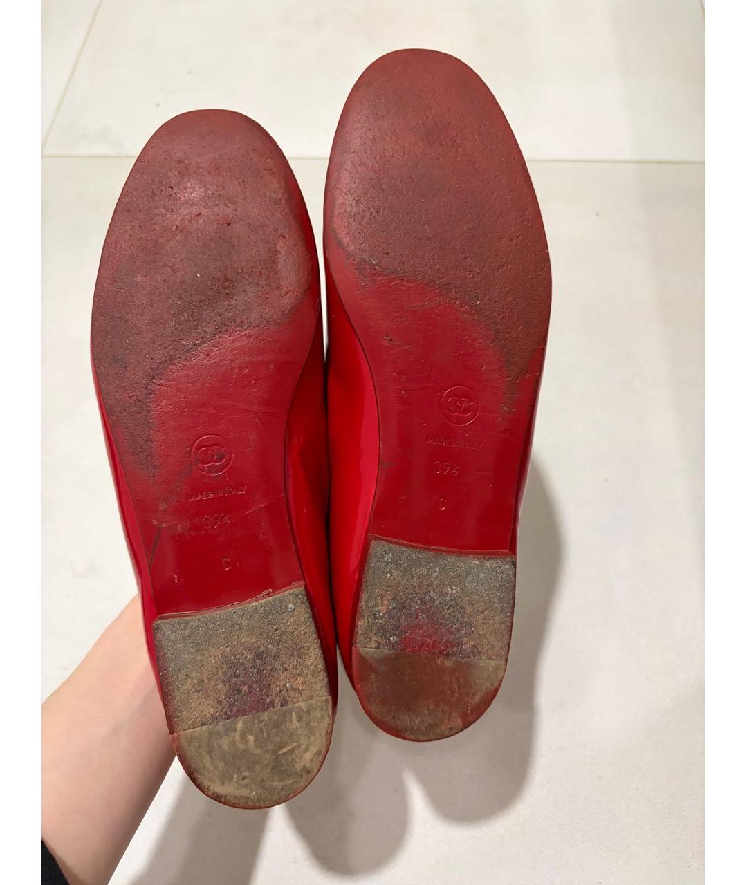 CHANEL Красные балетки из лакированной кожи, фото 4