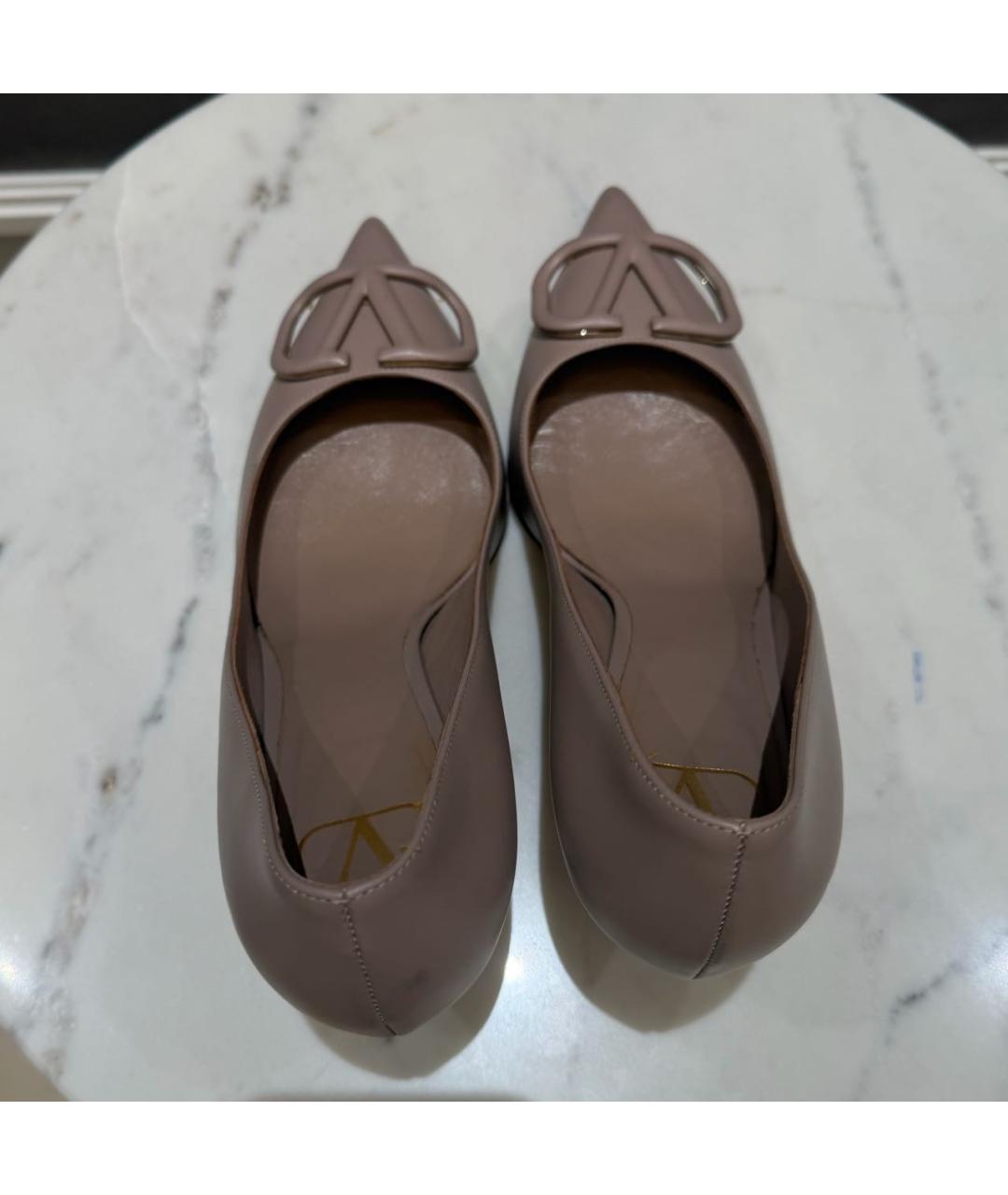 VALENTINO Бежевые кожаные туфли, фото 3