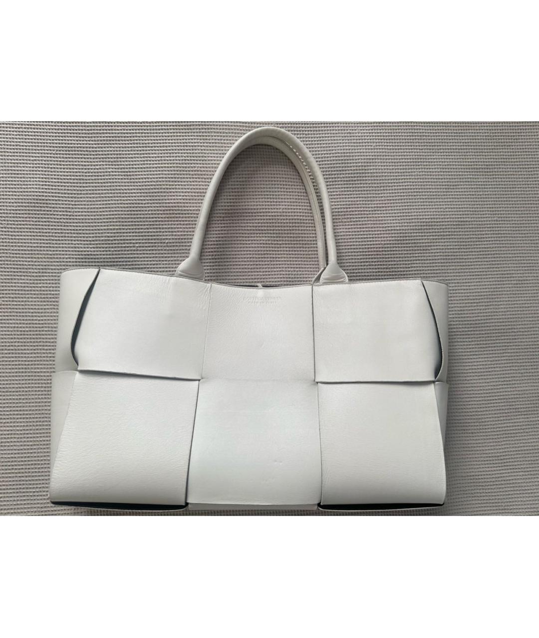 BOTTEGA VENETA Белая кожаная сумка тоут, фото 9