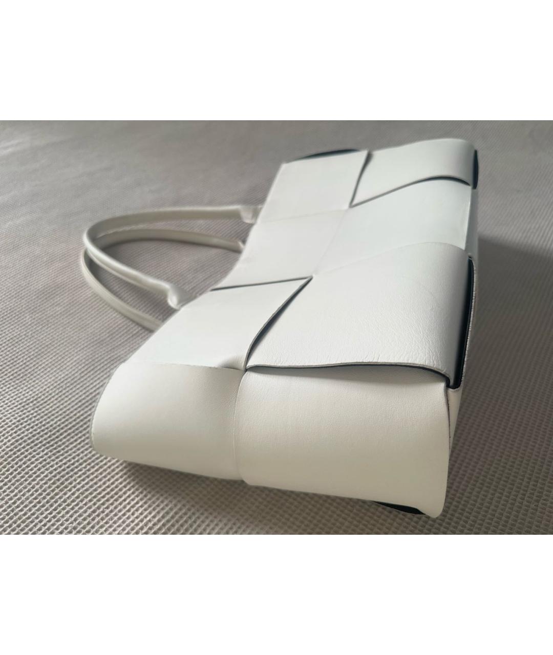 BOTTEGA VENETA Белая кожаная сумка тоут, фото 3