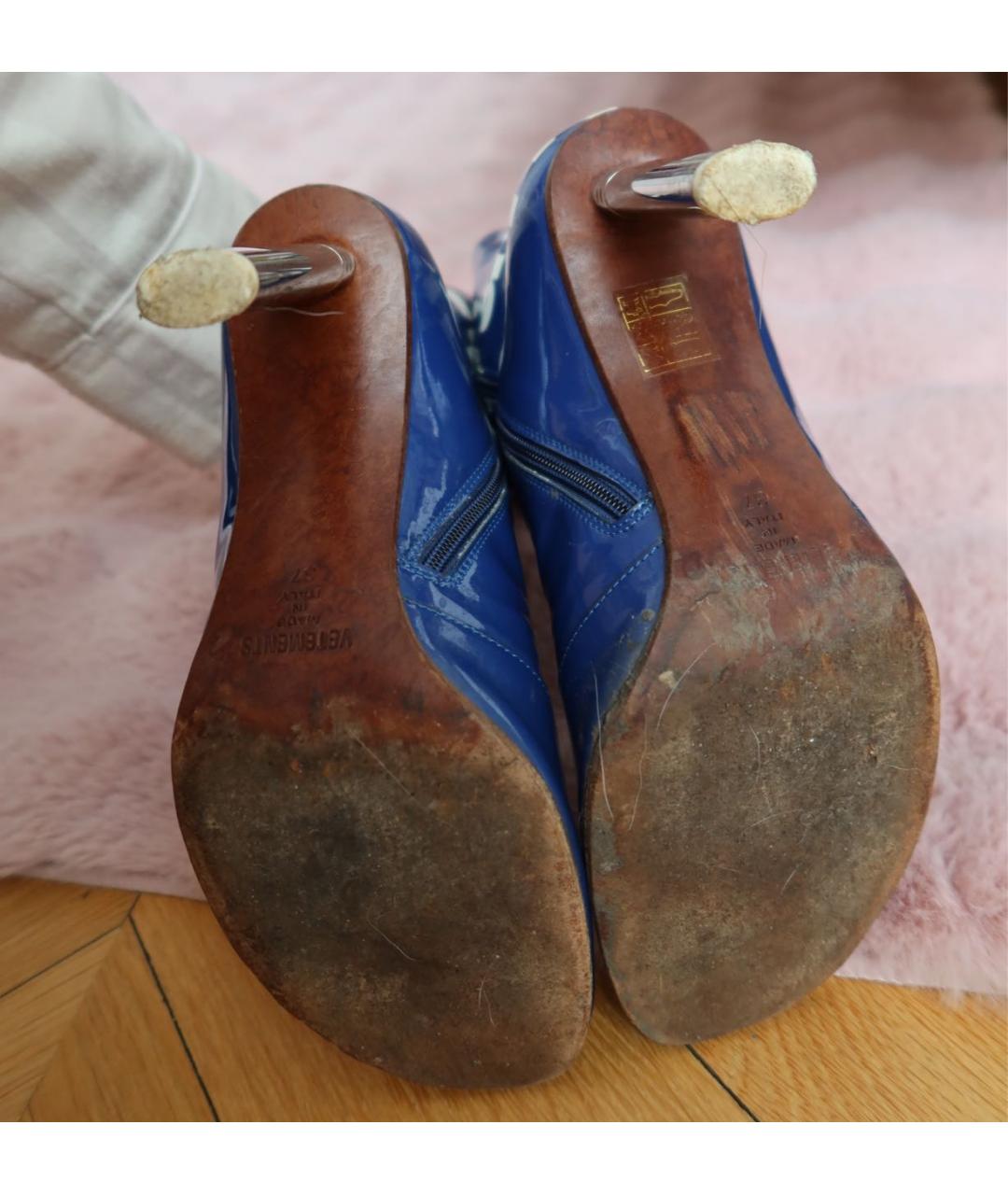 VETEMENTS Синие ботильоны из лакированной кожи, фото 4