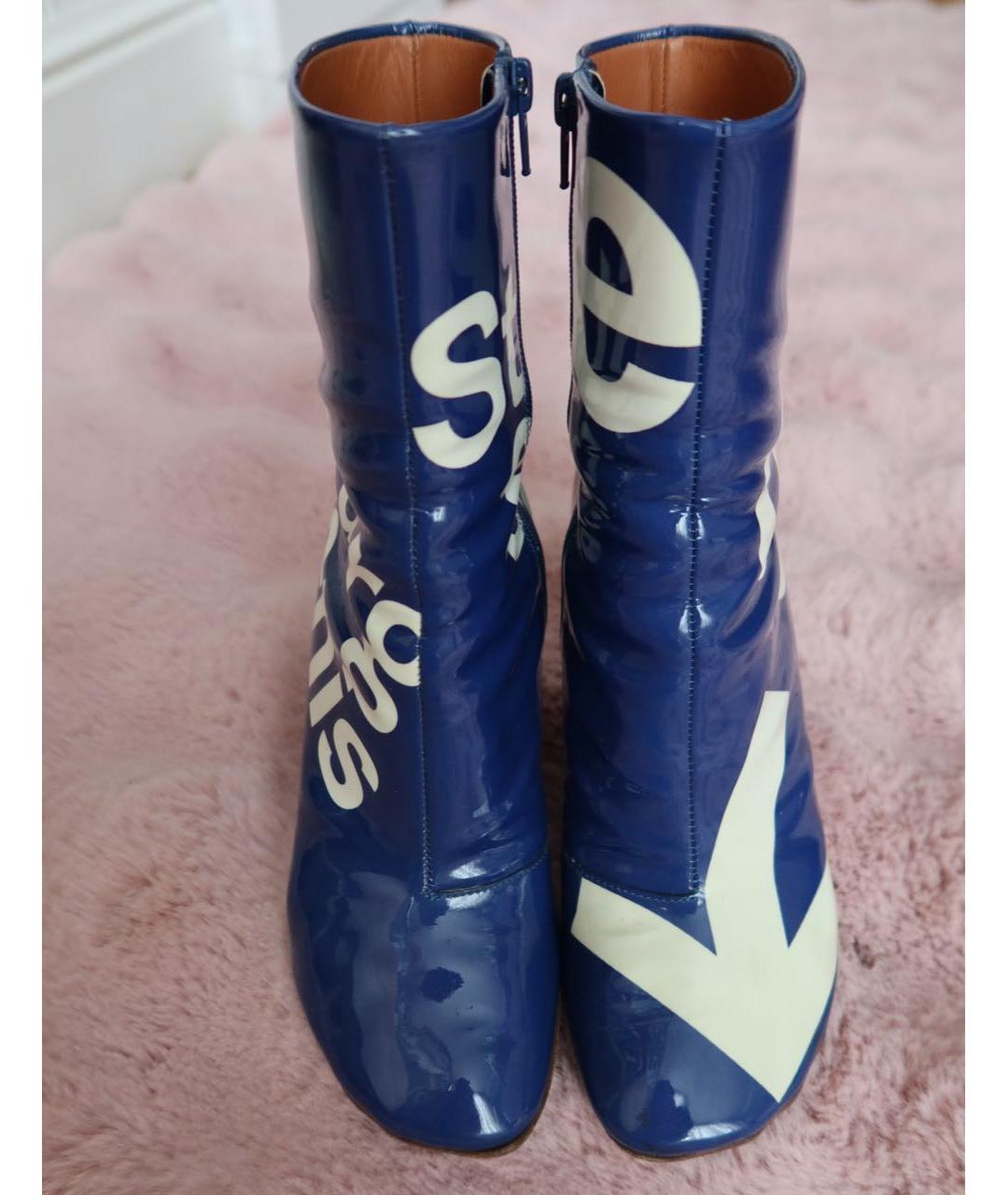 VETEMENTS Синие ботильоны из лакированной кожи, фото 2