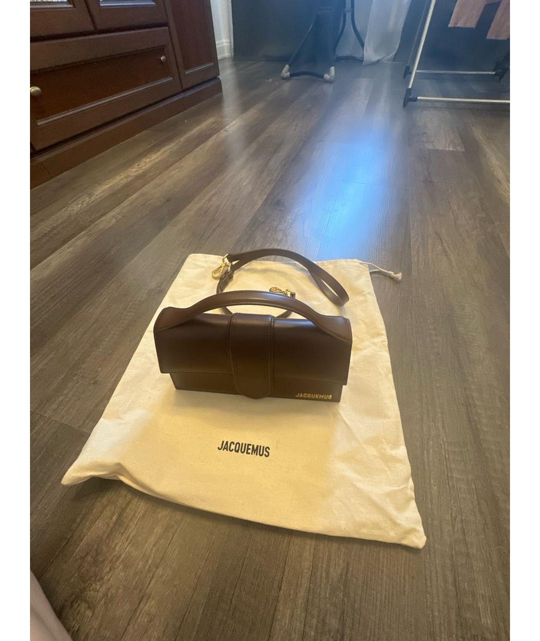 JACQUEMUS Коричневая кожаная сумка с короткими ручками, фото 5