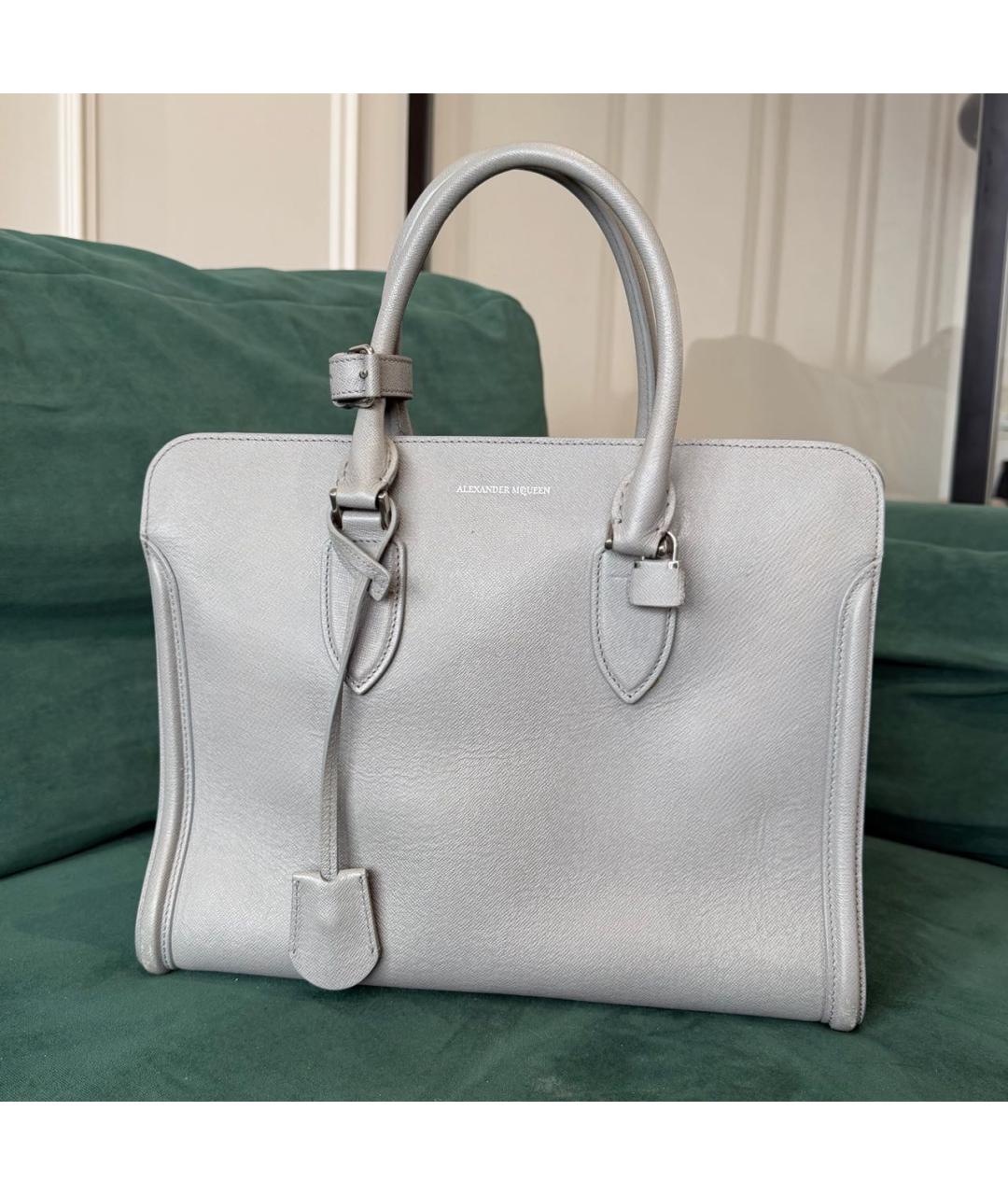 ALEXANDER MCQUEEN Серая кожаная сумка с короткими ручками, фото 6