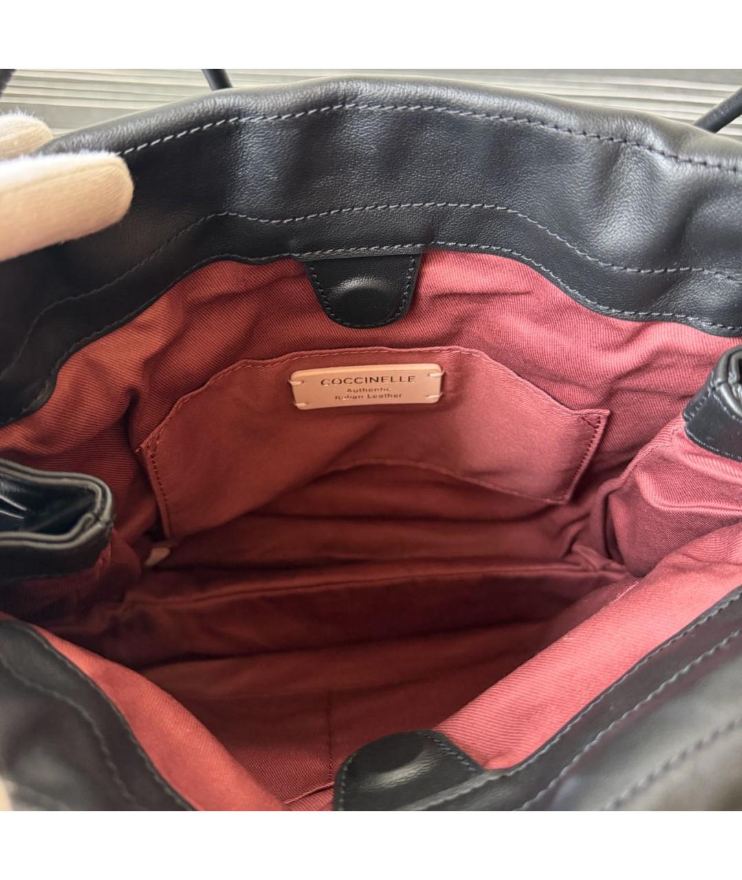 COCCINELLE Черная кожаная сумка с короткими ручками, фото 5