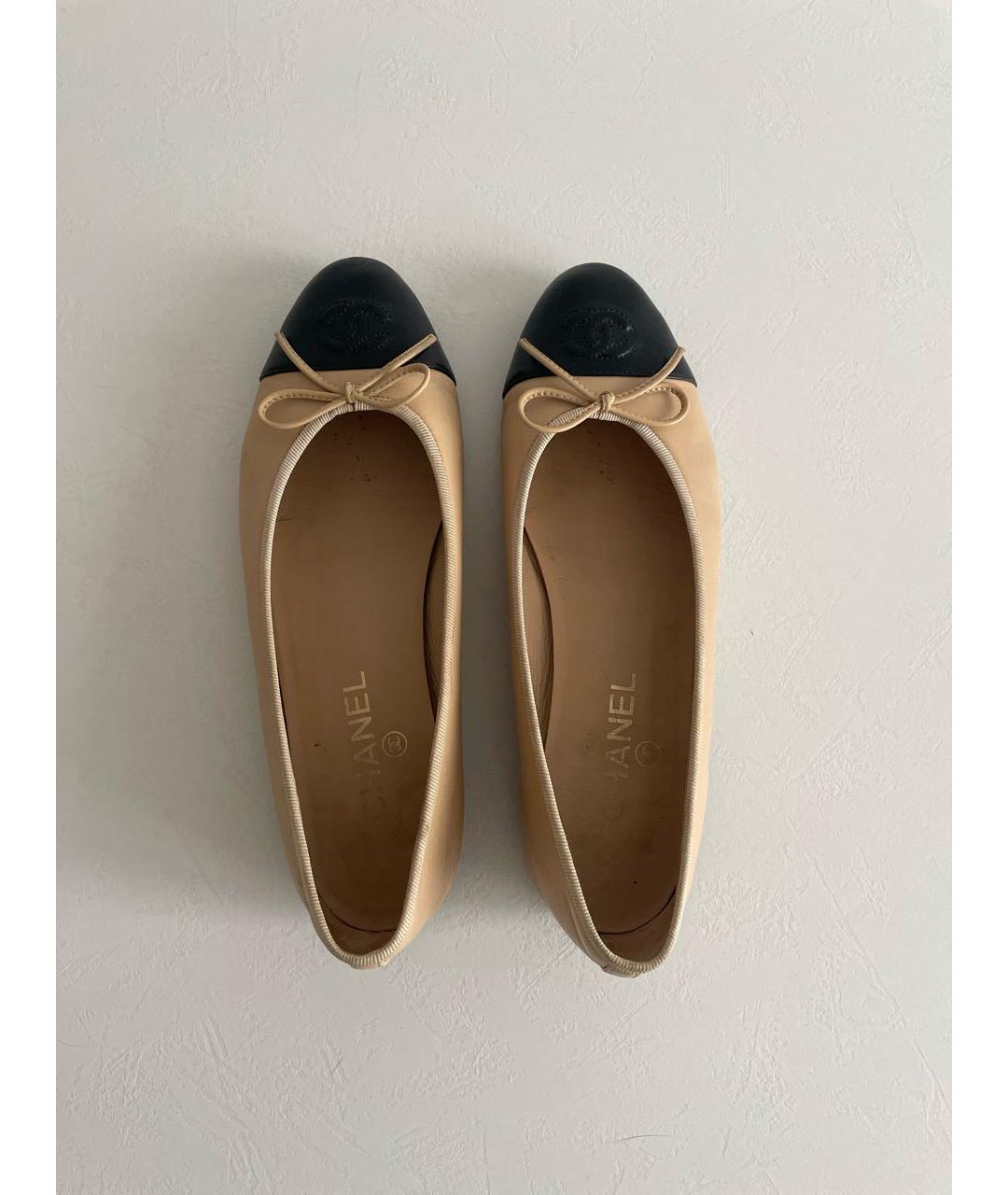 CHANEL Бежевые кожаные балетки, фото 3