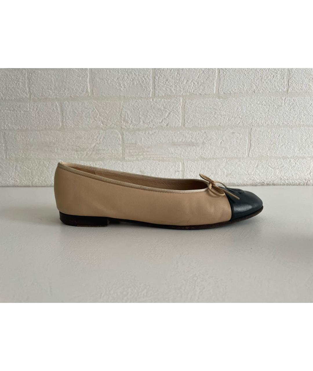 CHANEL Бежевые кожаные балетки, фото 7