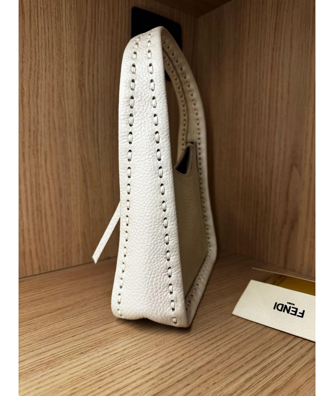 FENDI Бежевая кожаная сумка с короткими ручками, фото 2