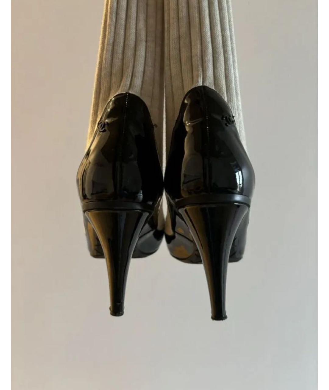 CHANEL Черные туфли из лакированной кожи, фото 4