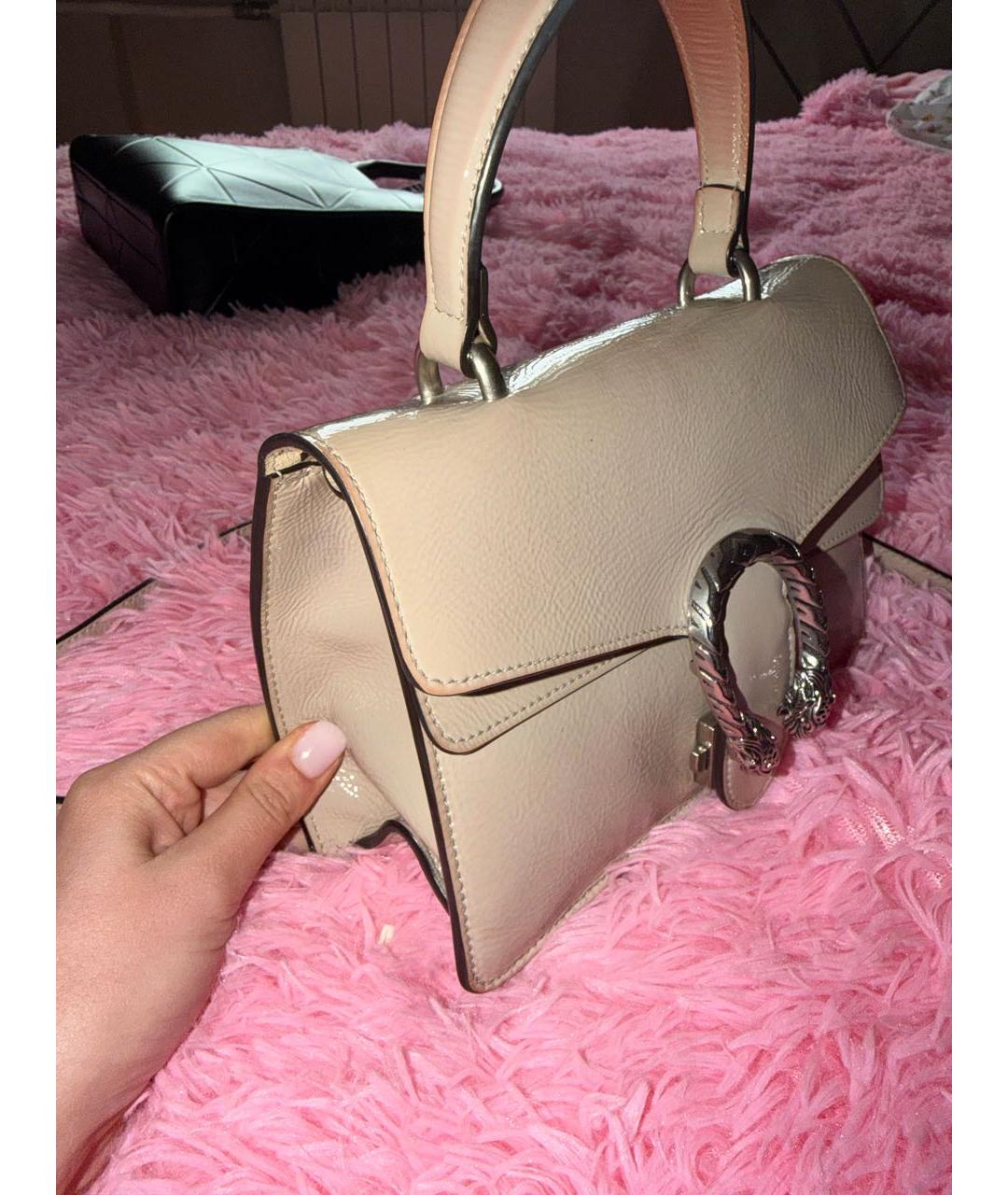 GUCCI Серая сумка с короткими ручками из лакированной кожи, фото 2