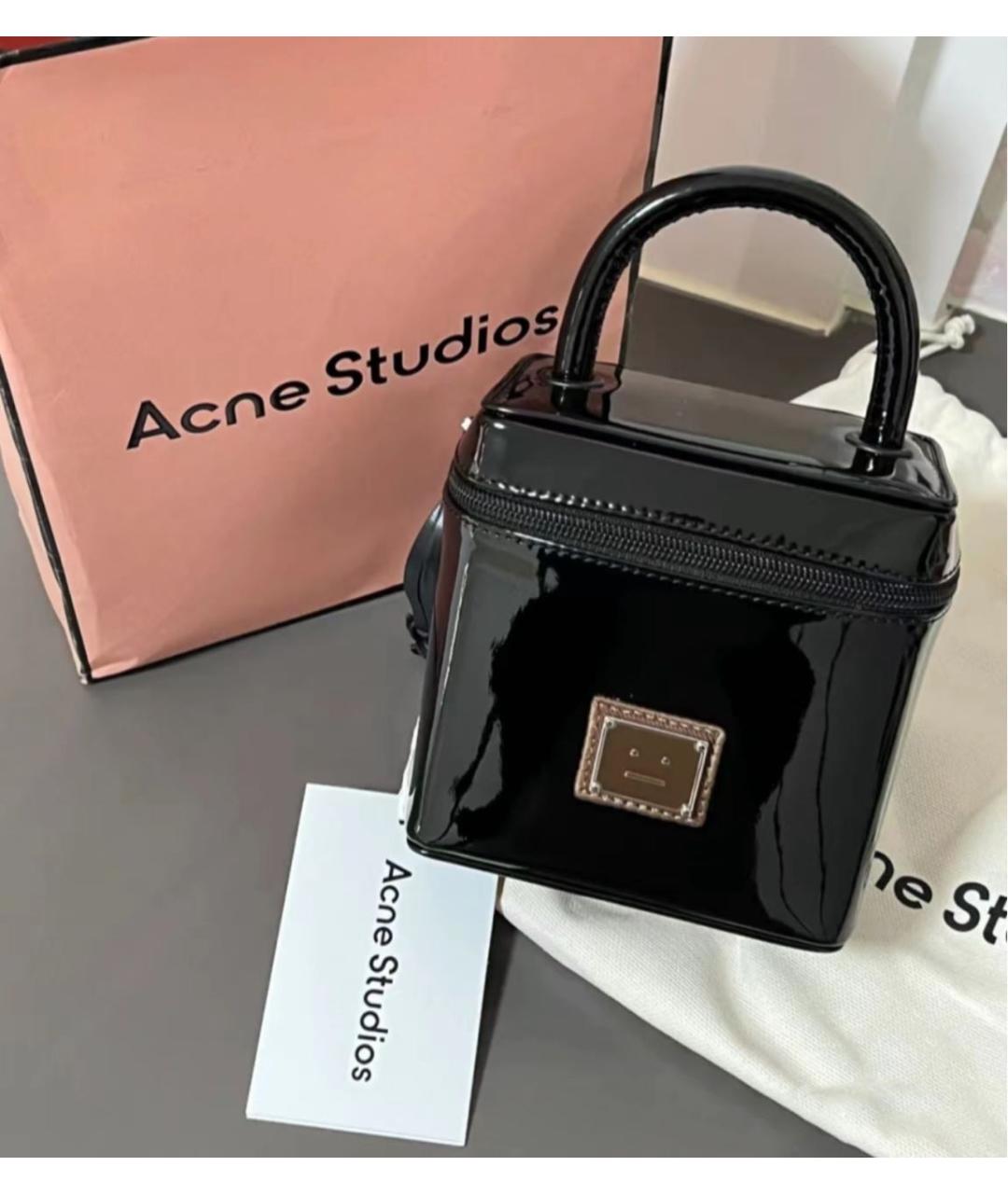 ACNE STUDIOS Черная сумка с короткими ручками из лакированной кожи, фото 8