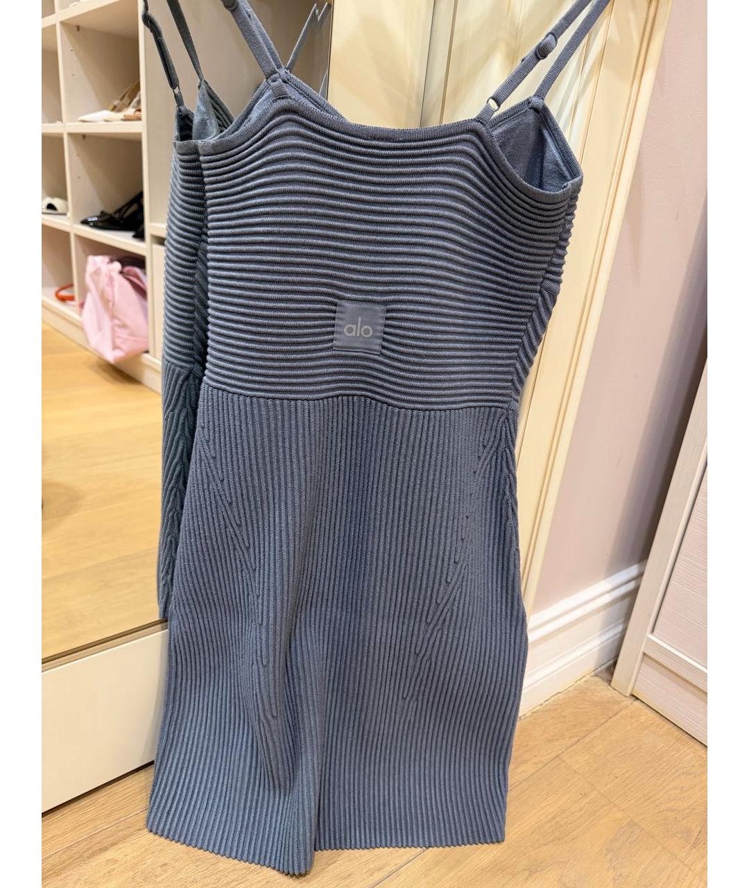 ALO YOGA Серое полиамидовое повседневное платье, фото 2