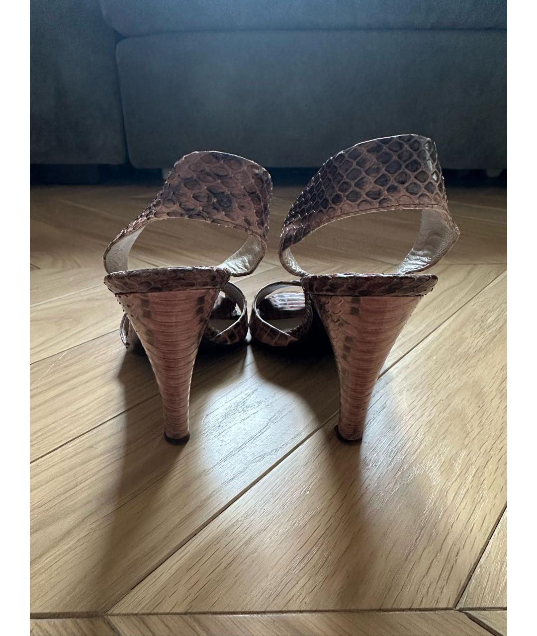 FERRAGAMO Розовые кожаные босоножки, фото 3