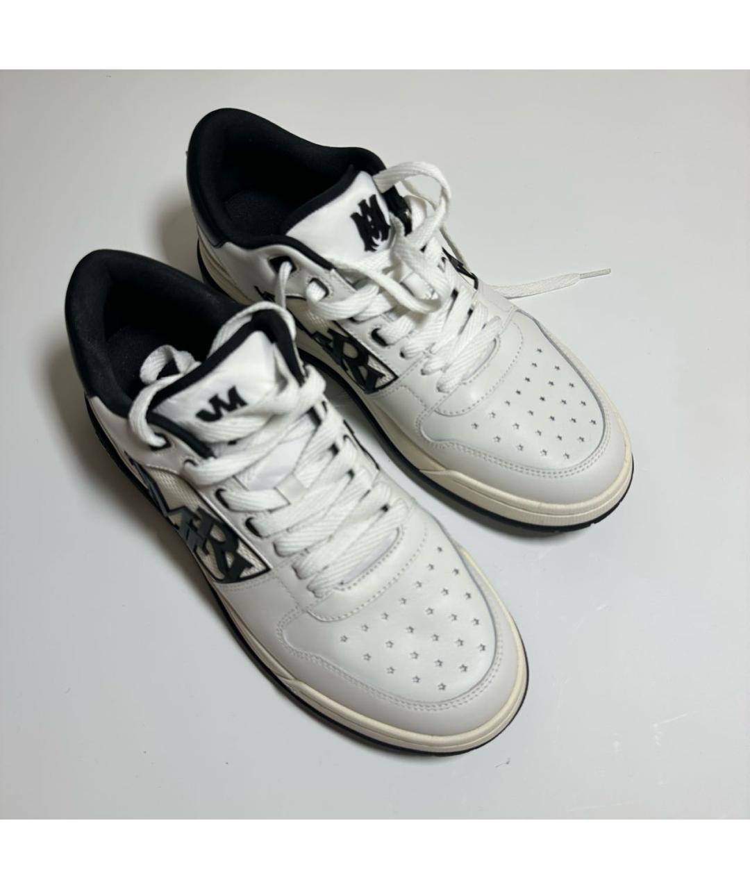 AMIRI Белые кожаные низкие кроссовки / кеды, фото 3
