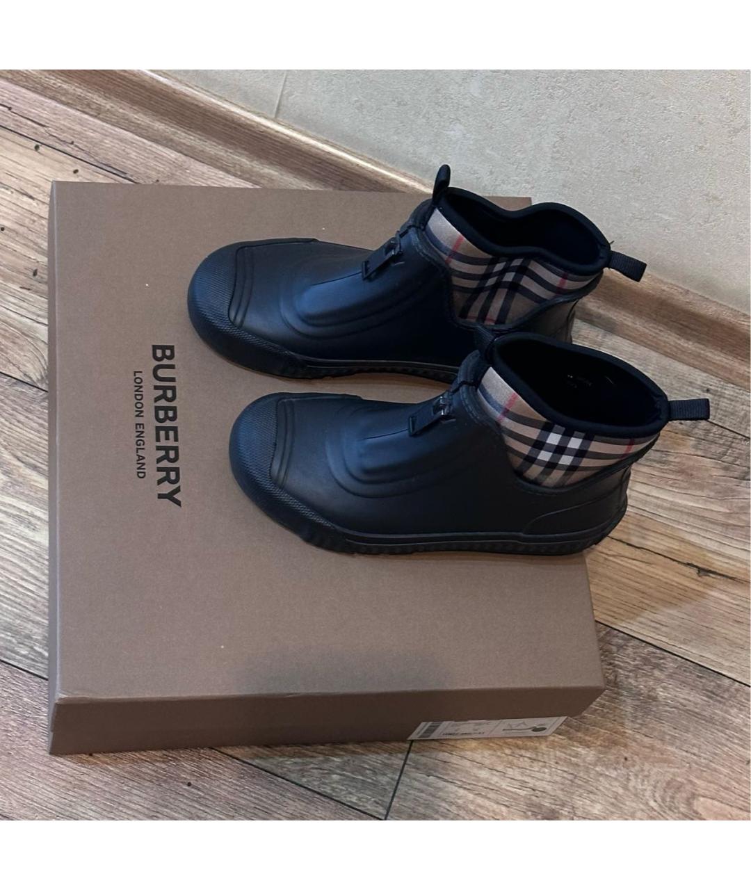 BURBERRY Черные резиновые ботинки, фото 7