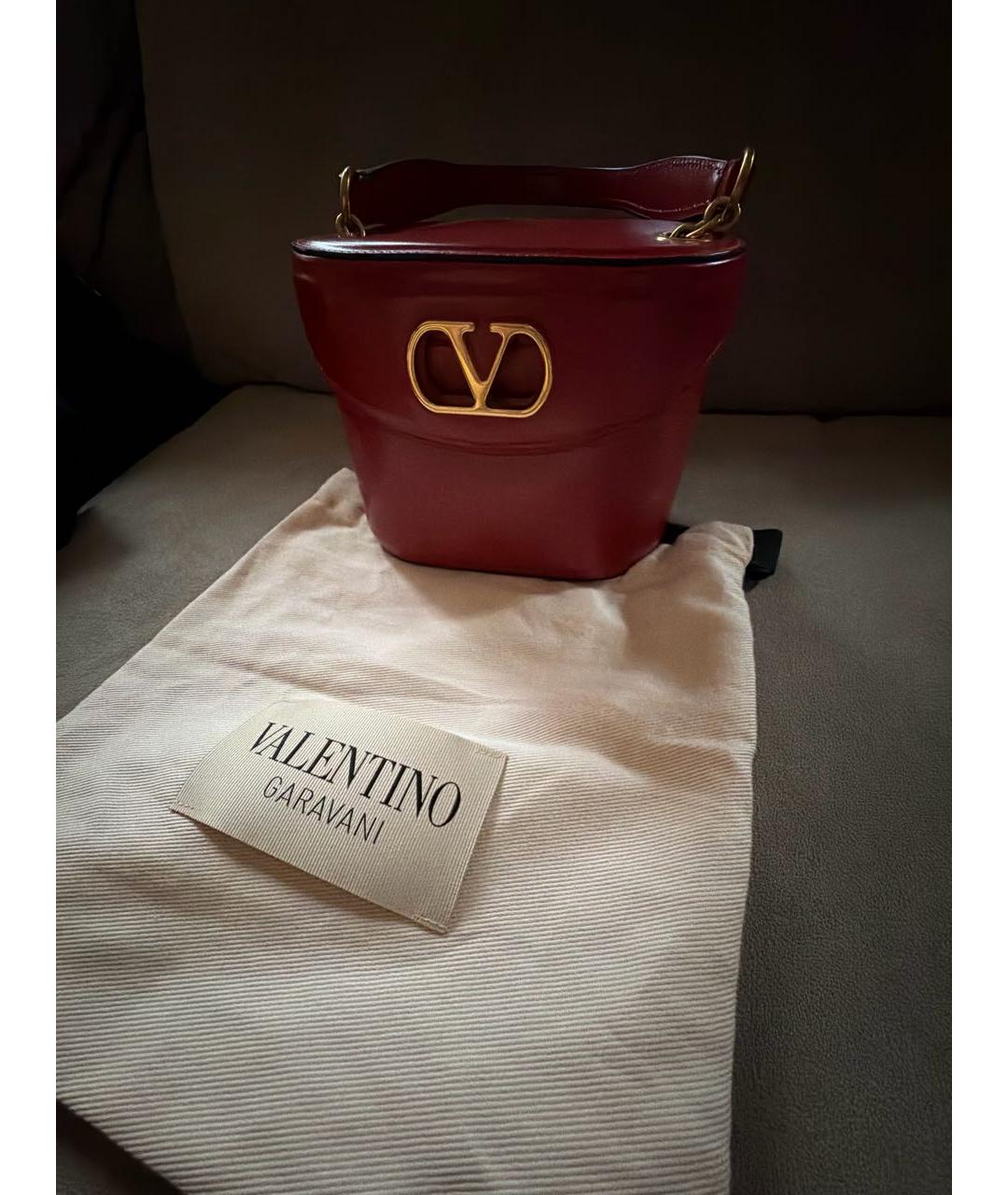 VALENTINO Красная кожаная сумка с короткими ручками, фото 5