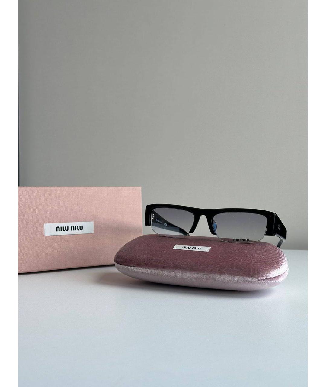 MIU MIU Черные пластиковые солнцезащитные очки, фото 2