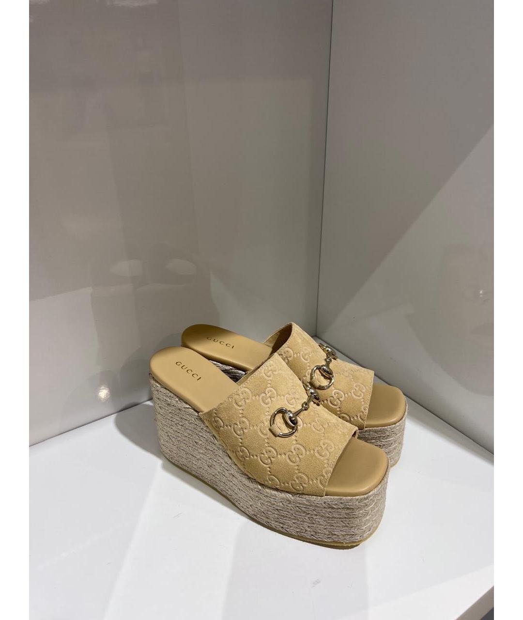 GUCCI Бежевые замшевые сабо, фото 2